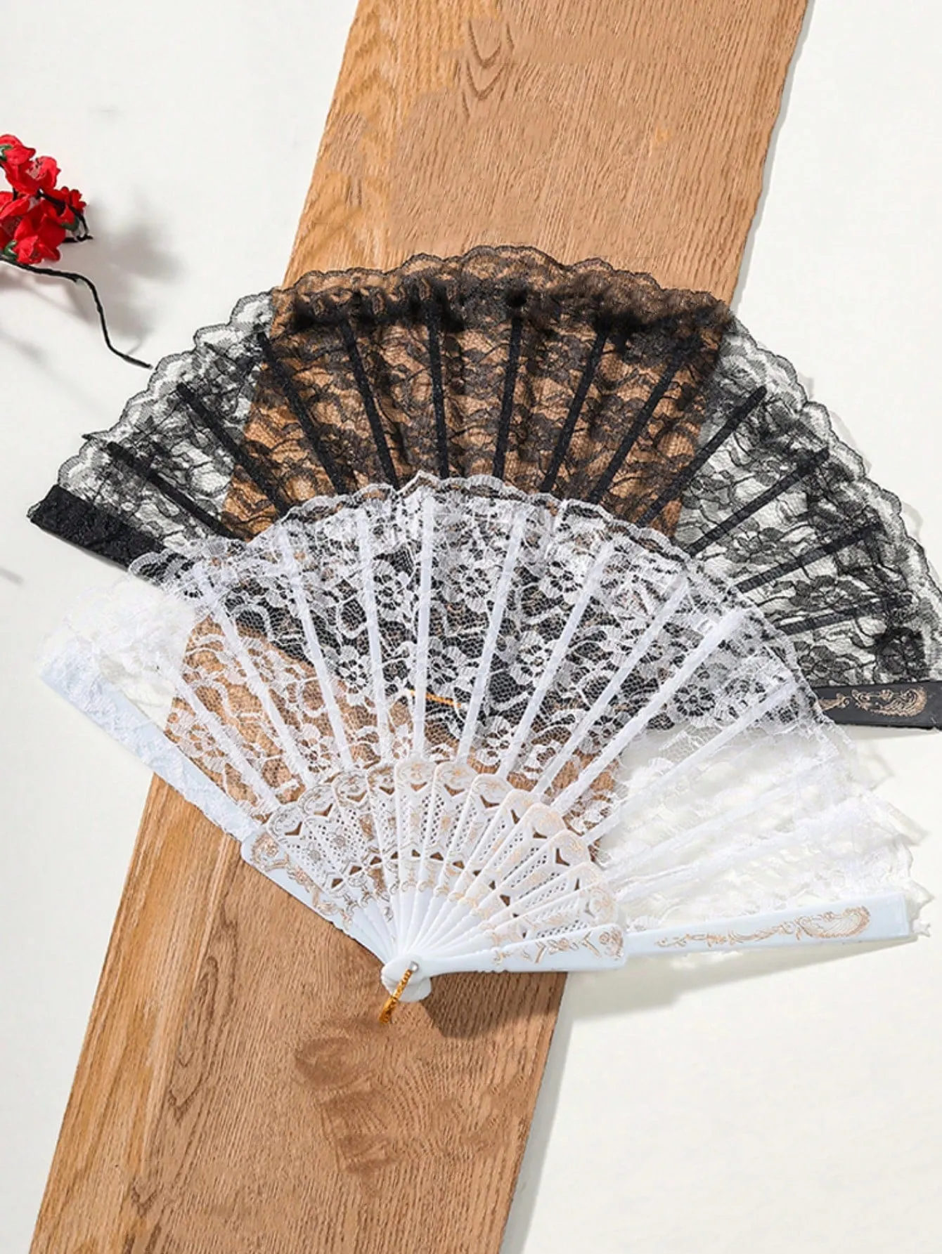 1pc Feather Fan, Ostrich Feather Folding Fan For Dance Performance And Photoshoots, European-Style Palace Fan For Tea Parties, Bridal Hand Fan, Lolita Decorative Fan