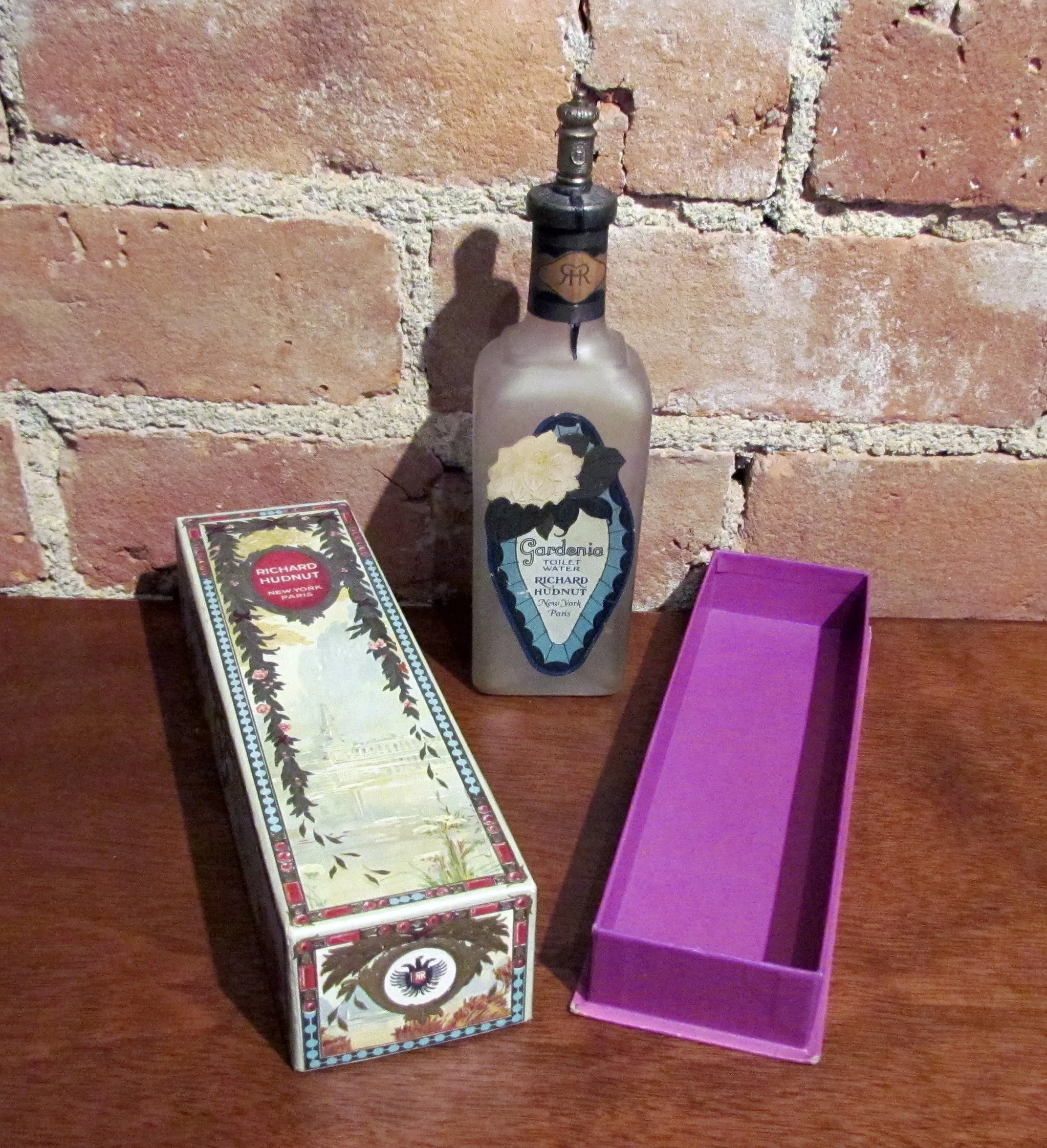 Antique Perfume Bottle Richard Hudnut Gardenia Frosted Glass Bottle In Original Box