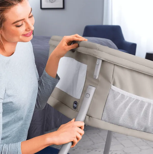 Chicco - LullaGo Portable Bassinet