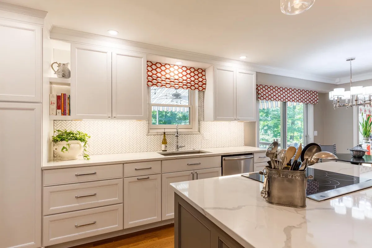 Classic White LED Under Cabinet Light