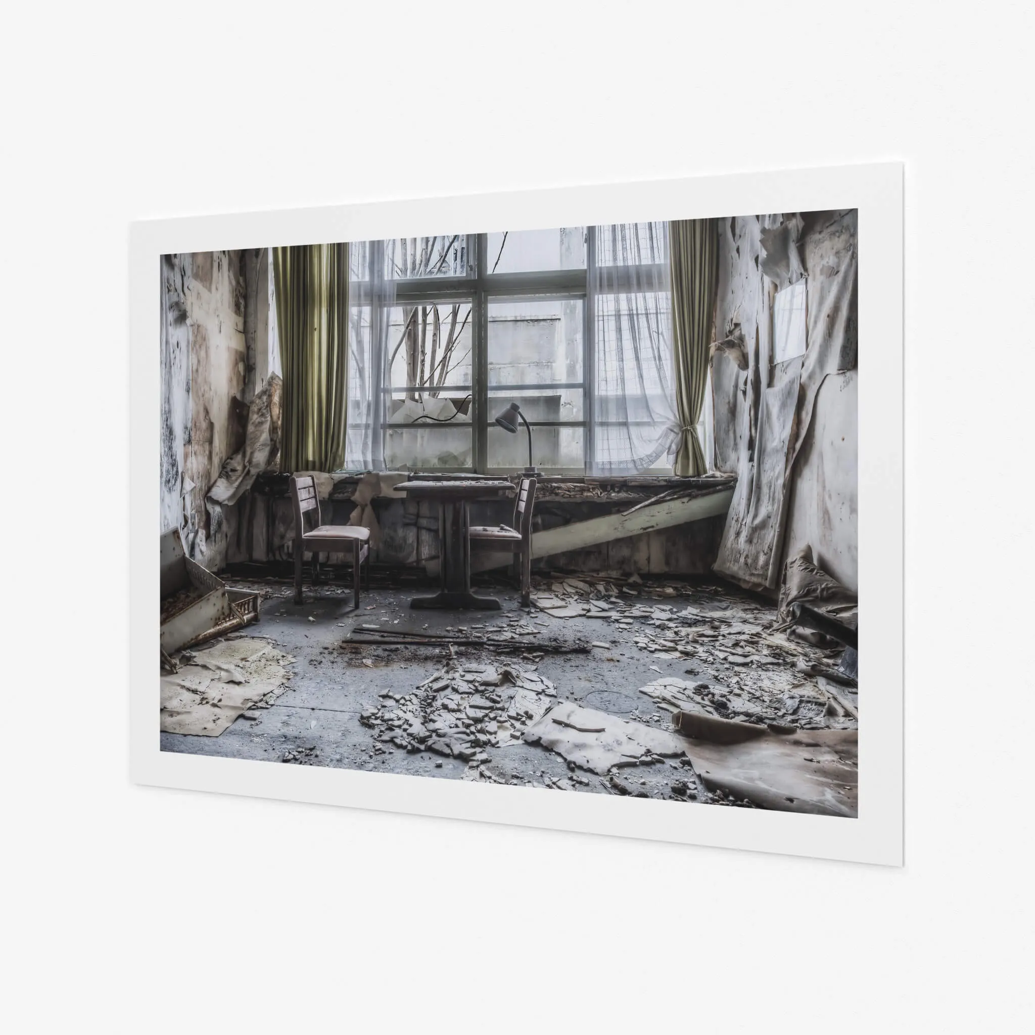 Decaying Tuition Room | Family School Fureai