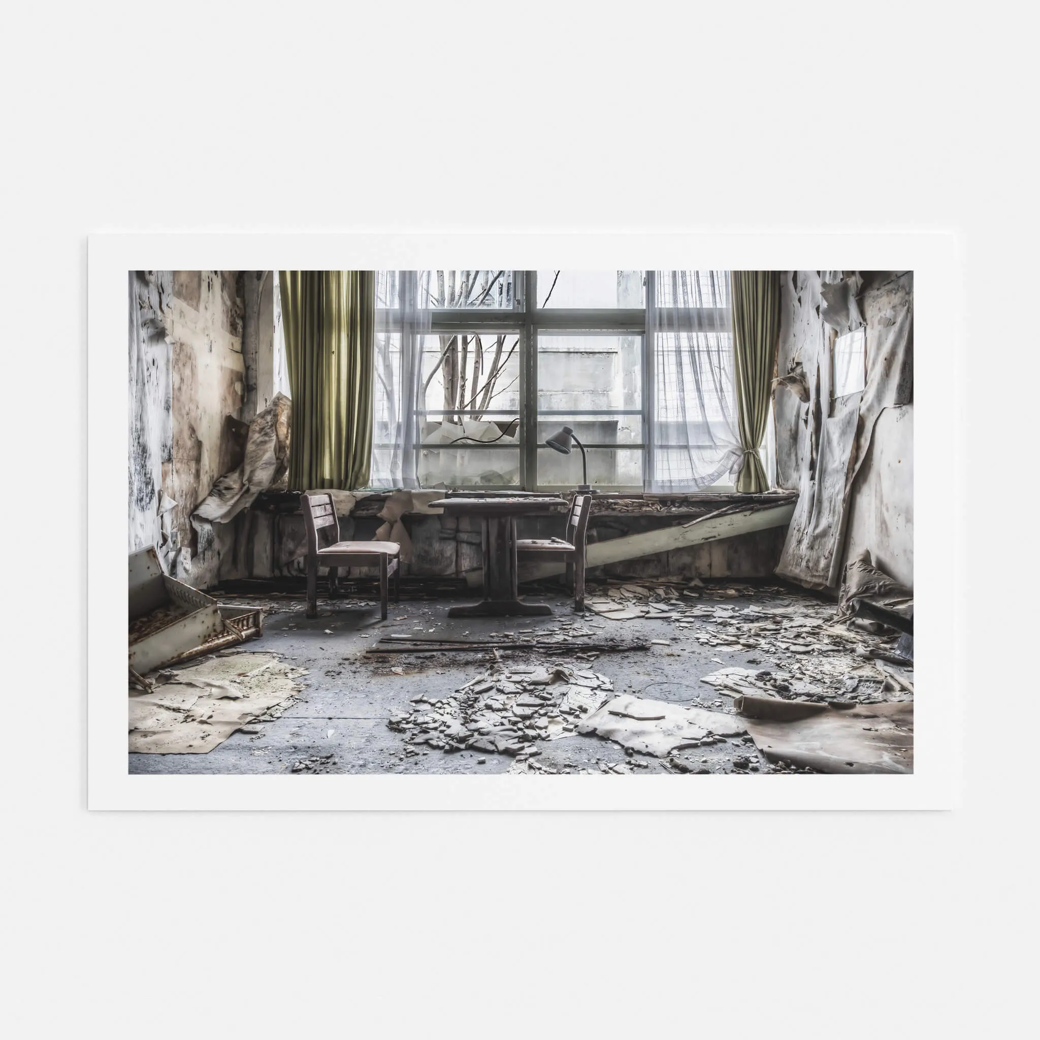 Decaying Tuition Room | Family School Fureai