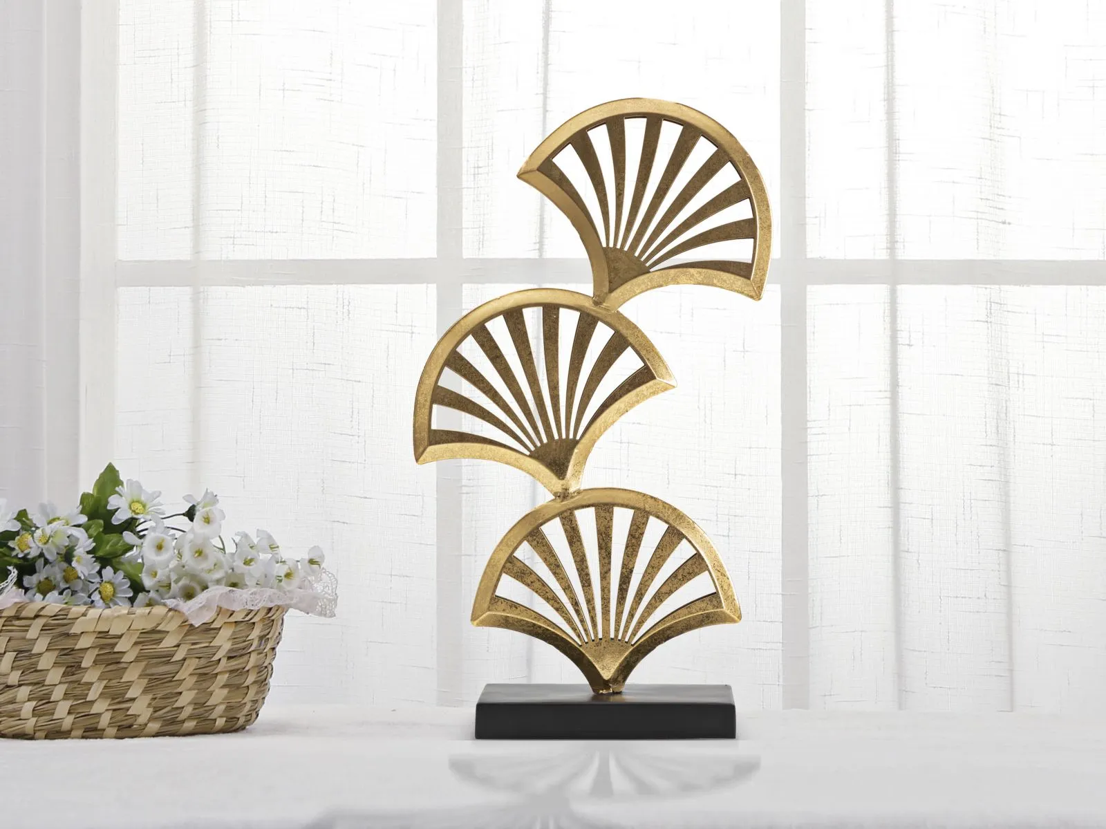 Golden Triple Palm Leaf Decor Sculpture