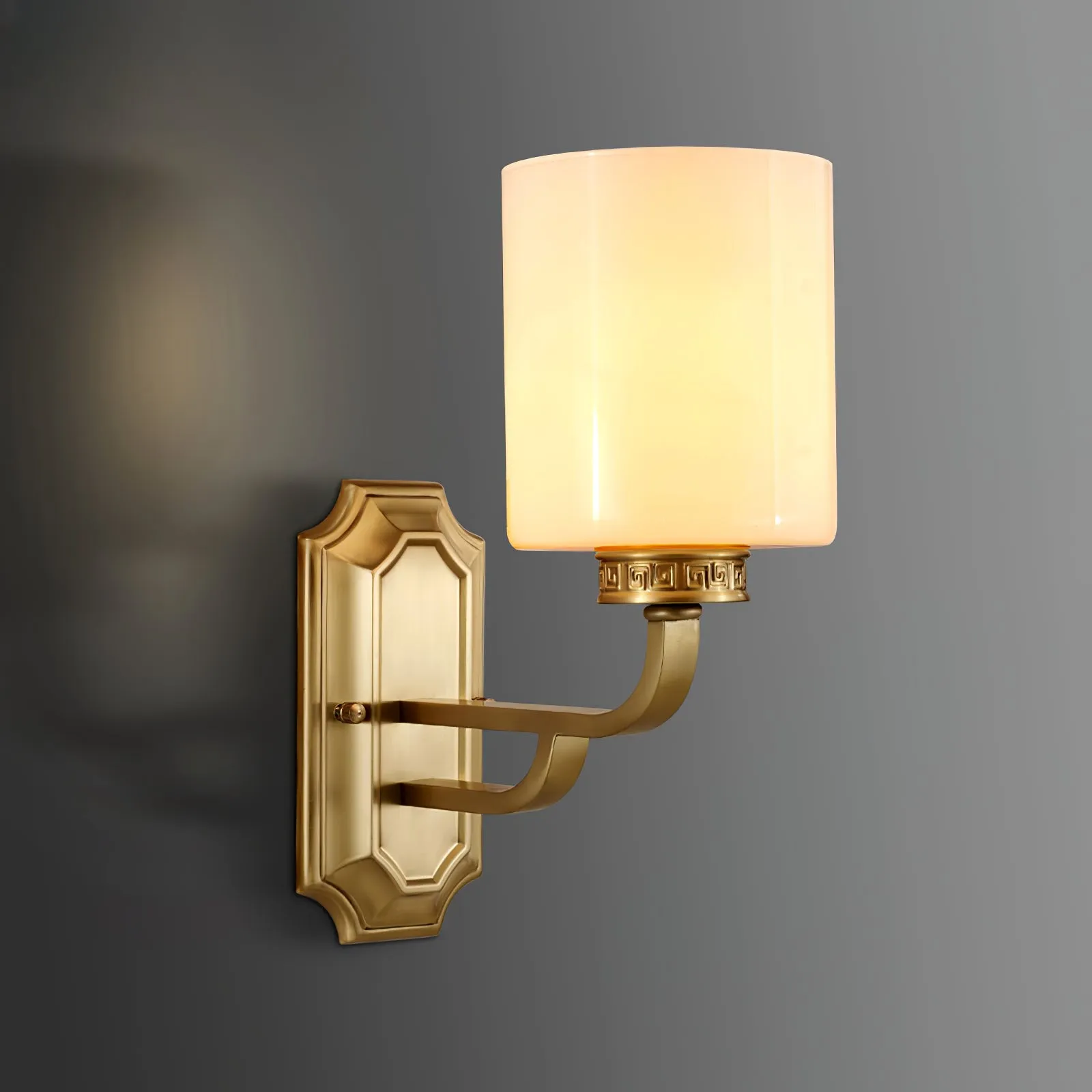 Hamilton Wall Lamp