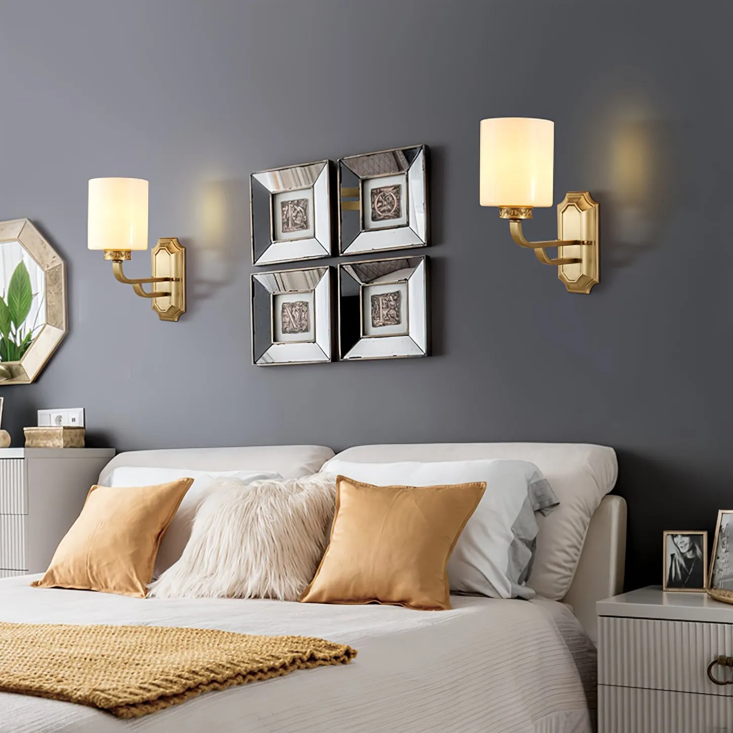 Hamilton Wall Lamp