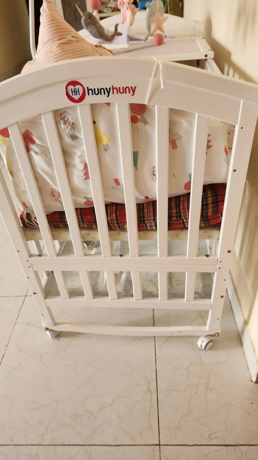 HUNY HUNY 12 in 1 Cot, Dimensions: 120 x 68 x 103 cm