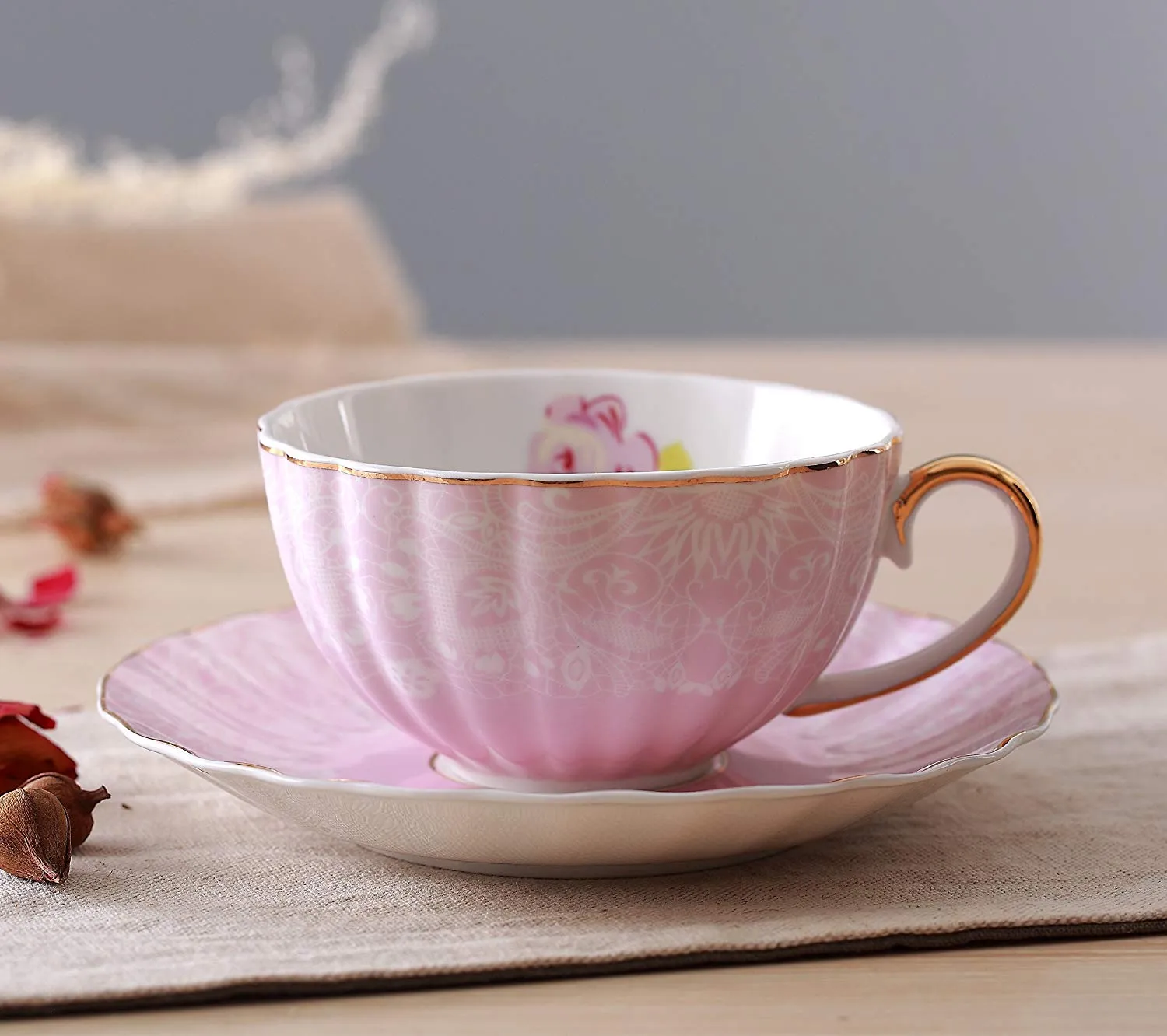 Jusalpha Porcelain Tea Cup and Saucer Coffee Cup Set with Saucer and Spoon Set of 4 (FD-TCS04 (4) Pink)