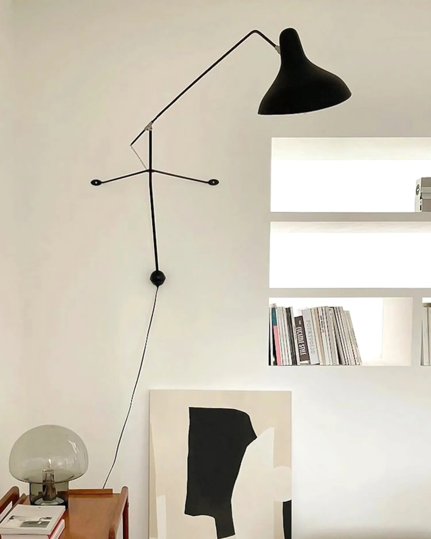 Mantis Black Wall Lamp