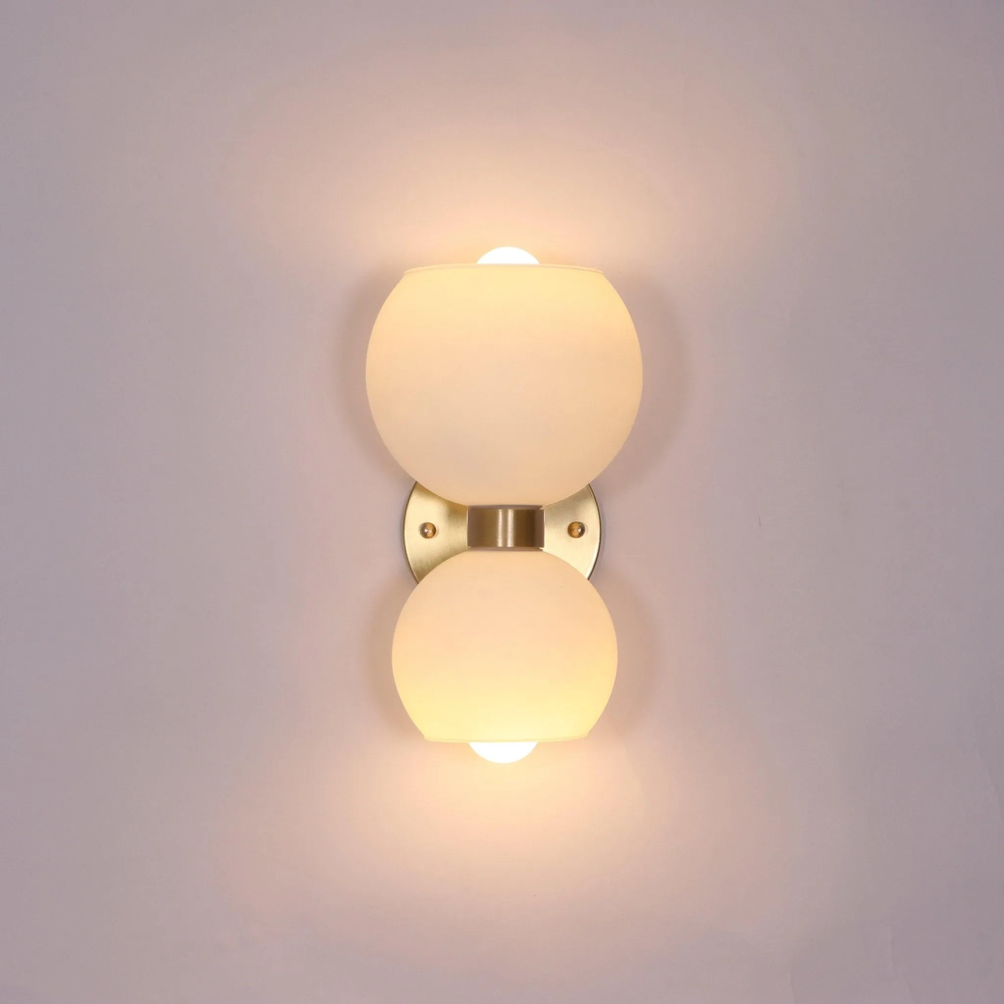 Round Pearl Sconce