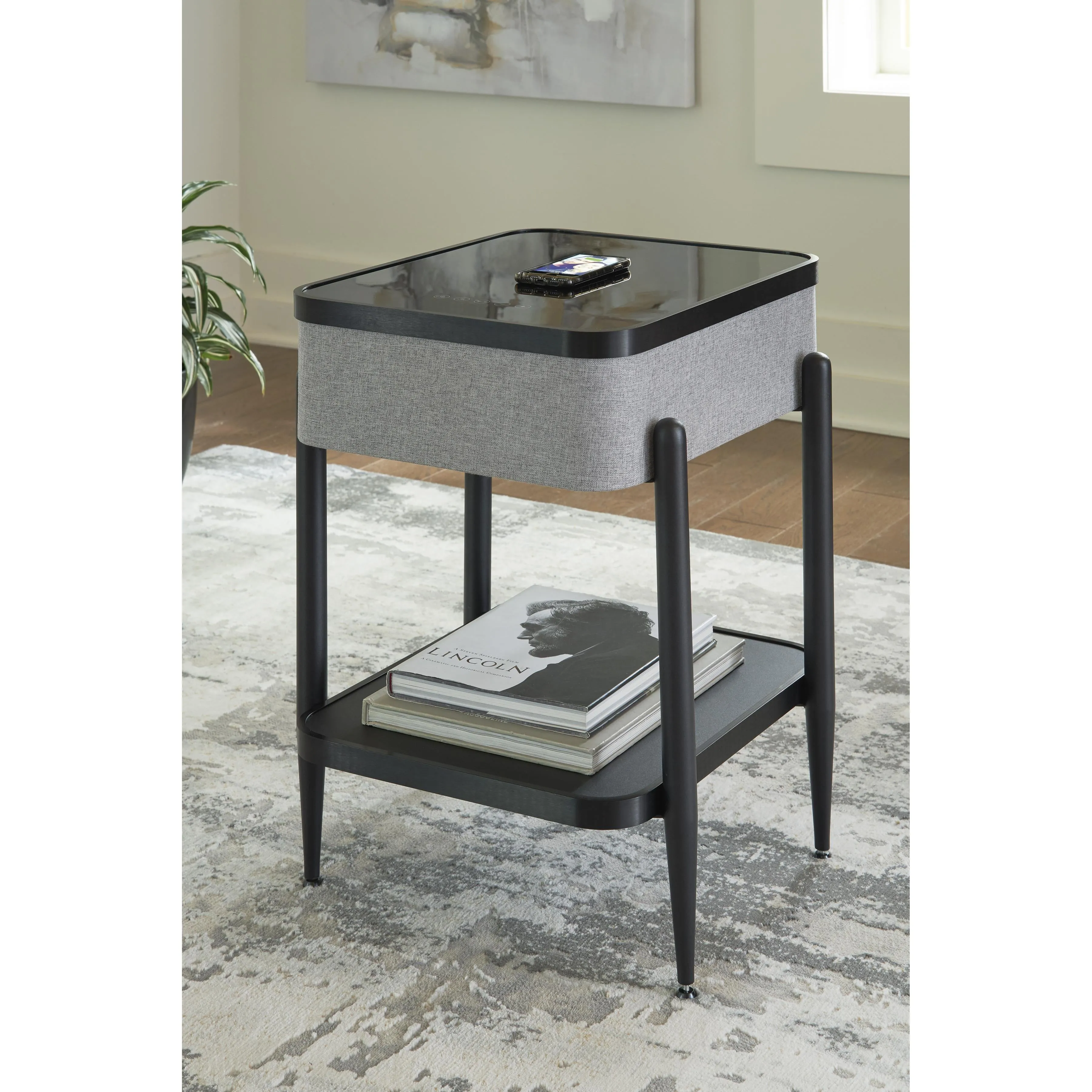 Signature Design by Ashley Jorvalee Accent Table A4000550