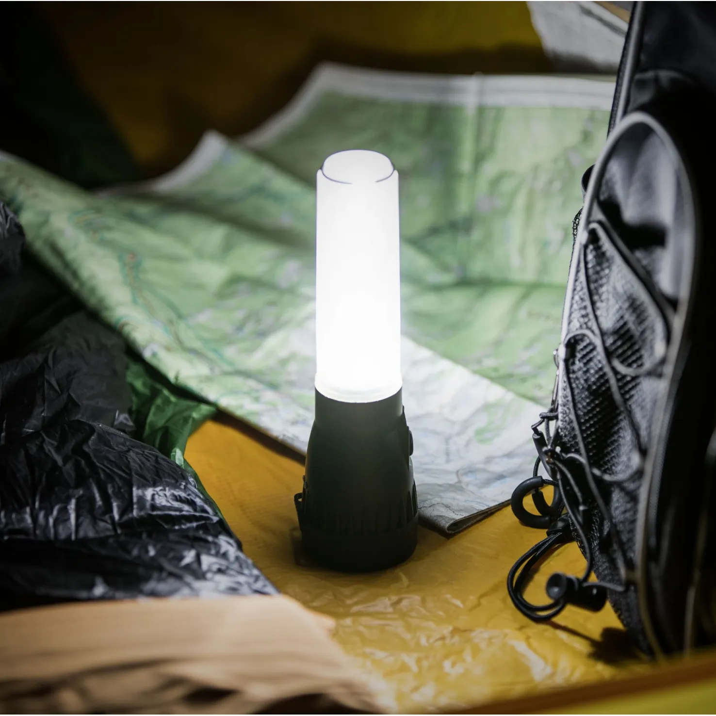 Stormproof AR-Tech Floating Flashlight   Lantern